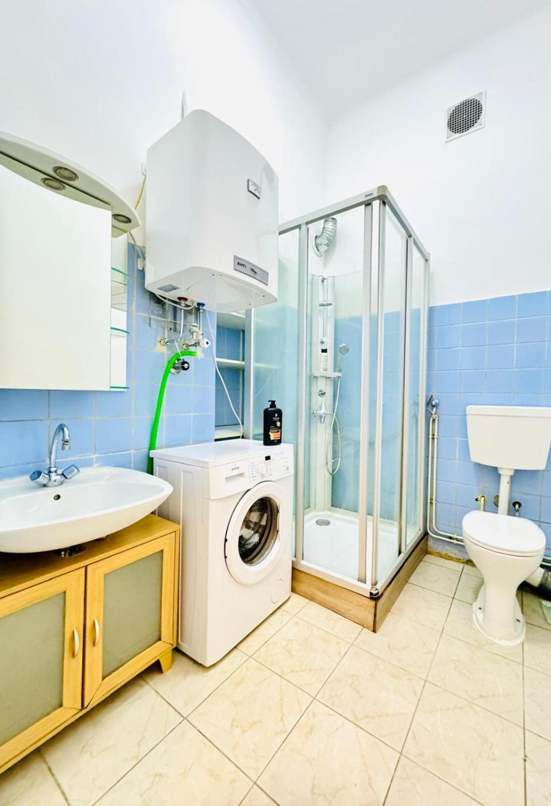 Apartment Comfy 1br For 4, 10min Transport To Stadthalle Vienna